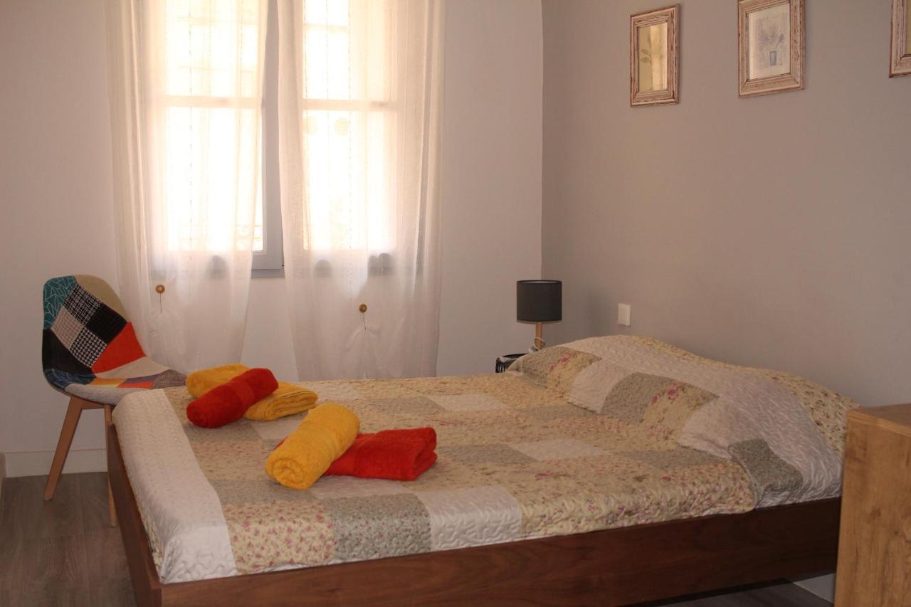 Appartamento Chez Marie Louise Pézenas Esterno foto